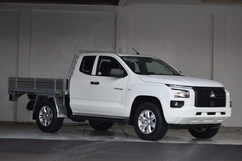 2026 Mitsubishi Triton CC GLX 4WD Flat Deck 6At, main photo
