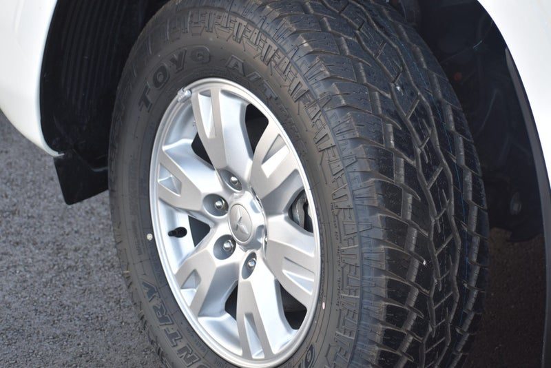 2026 Mitsubishi Triton Dc Cab GLX 4WD 6At, photo 2