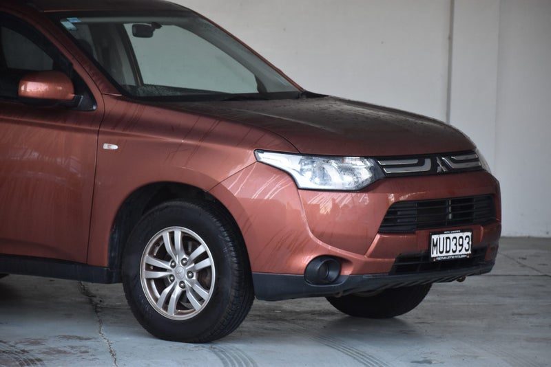 2013 Mitsubishi Outlander LS 5 Seater Auto, photo 2