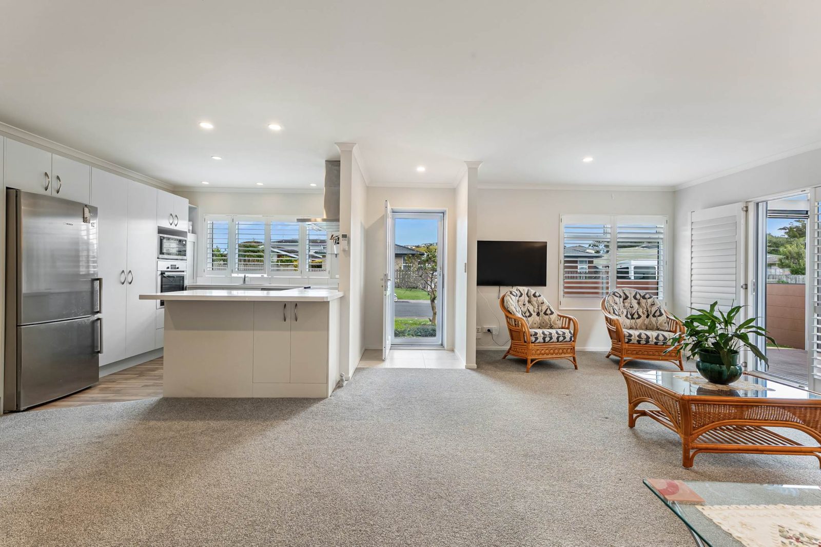 31 Elizabeth Street, Orewa, photo 3