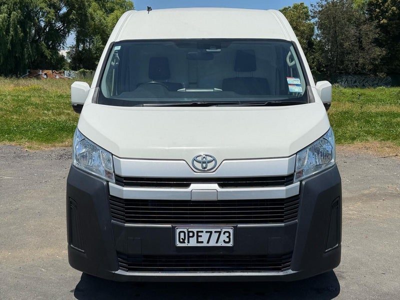 2020 Toyota Hiace ZX PVN 2.8DT/6AT, photo 2