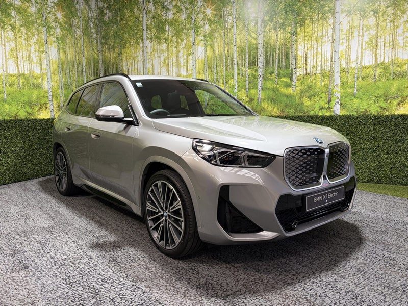 2026 BMW iX1 Xdrive30 65Kwh