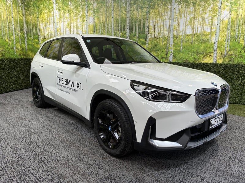 2025 BMW iX1 Xdrive30 65Kwh