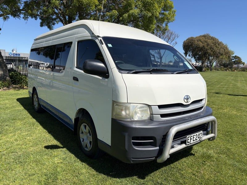 2007 Toyota Hiace ZX RWD 3.0TD Manual Van, main photo