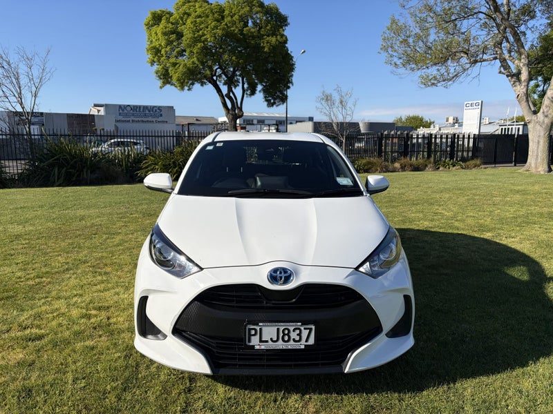 2022 Toyota Yaris GX 1.5 Hybrid Automatic Hatch, photo 2