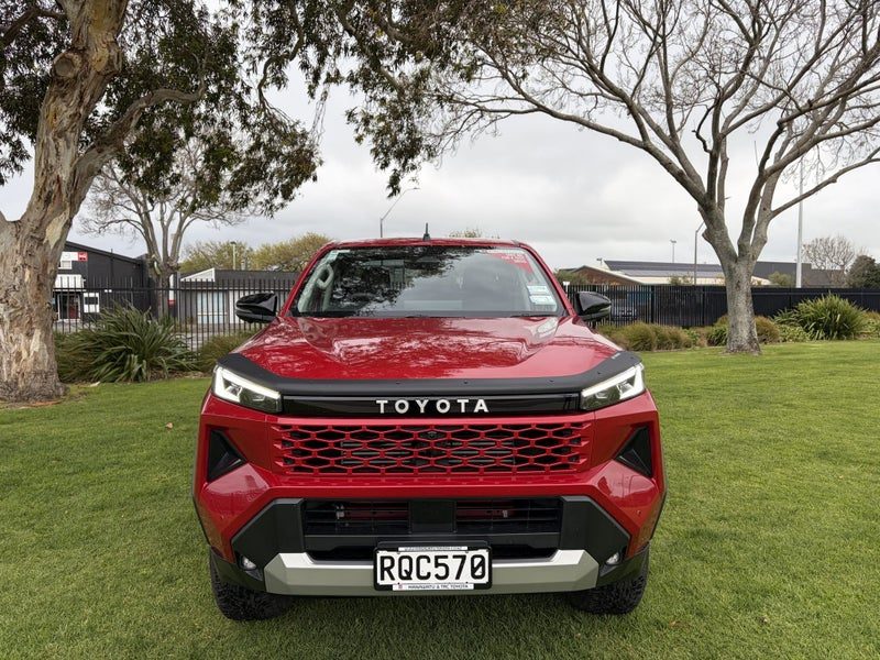 2026 Toyota Hilux SR 5 Limited, photo 2