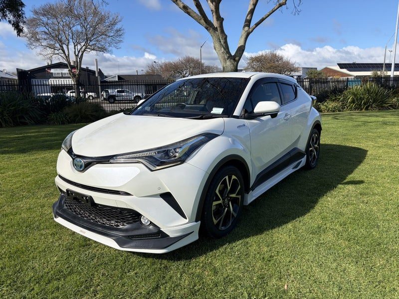 2017 Toyota C-HR 1.8 Hybrid G Automatic SUV, photo 3