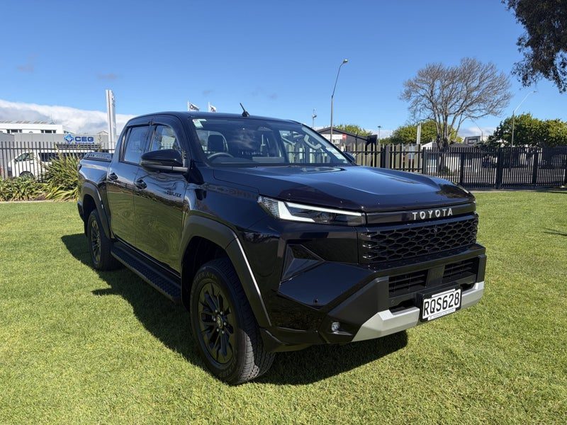 2026 Toyota Hilux SR 5 Limited
