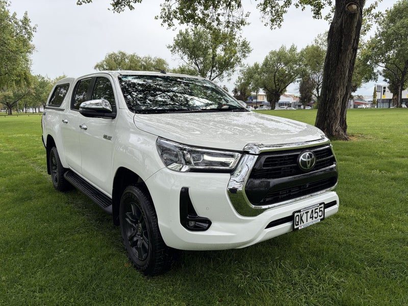 2024 Toyota Hilux SR5