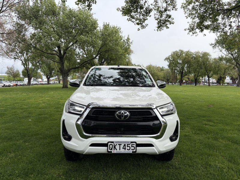 2024 Toyota Hilux SR5, photo 2