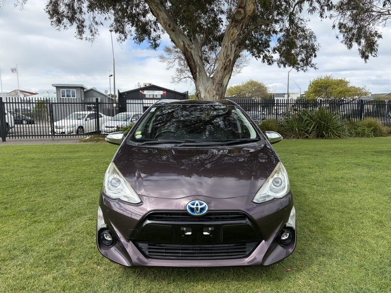 2017 Toyota Aqua G, photo 2