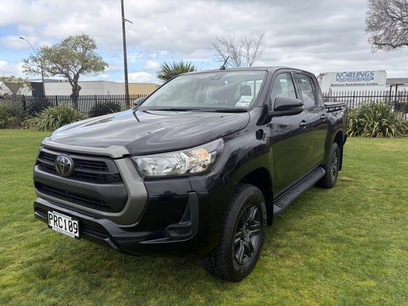 2022 Toyota Hilux SR, photo 3