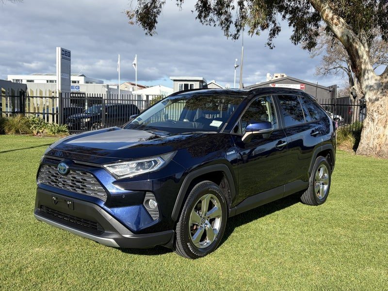 2019 Toyota RAV4 Limited, photo 3