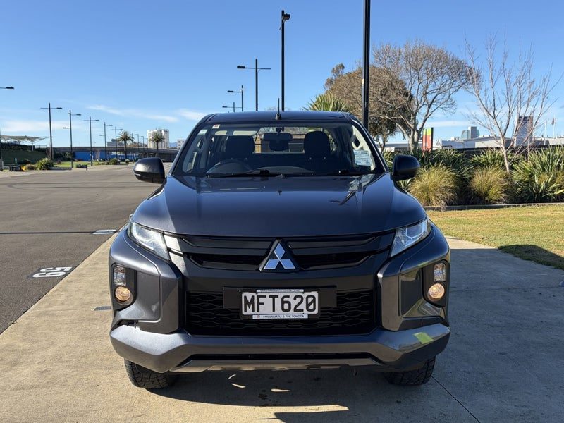 2019 Mitsubishi Triton GLX, photo 2