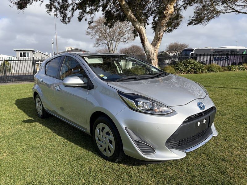 2020 Toyota Aqua 1.5 Hybrid S Style Black Hatch