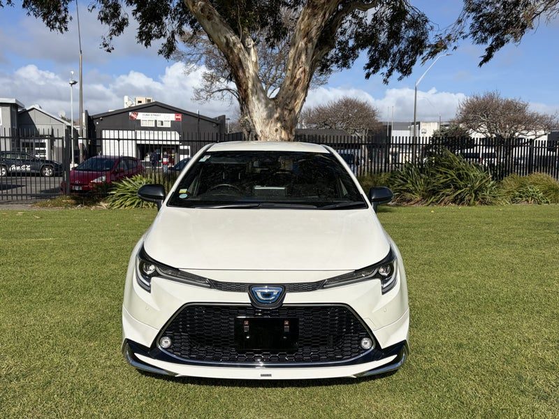 2020 Toyota Corolla Touring, photo 2