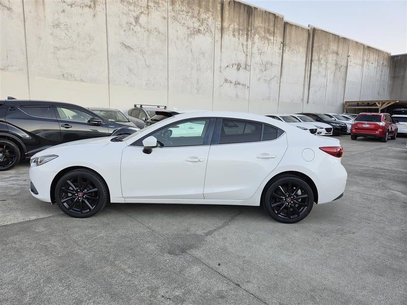 2013 Mazda Axela S, photo 2