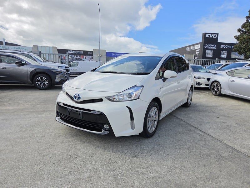 2015 Toyota Prius Alpha