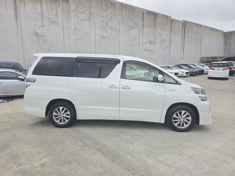 2013 Toyota Vellfire ZR, photo 2