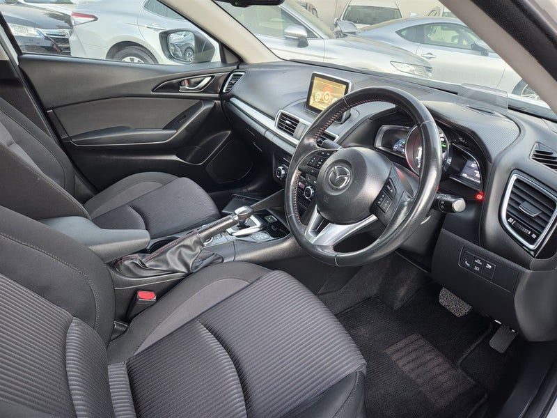 2016 Mazda Axela S, photo 3