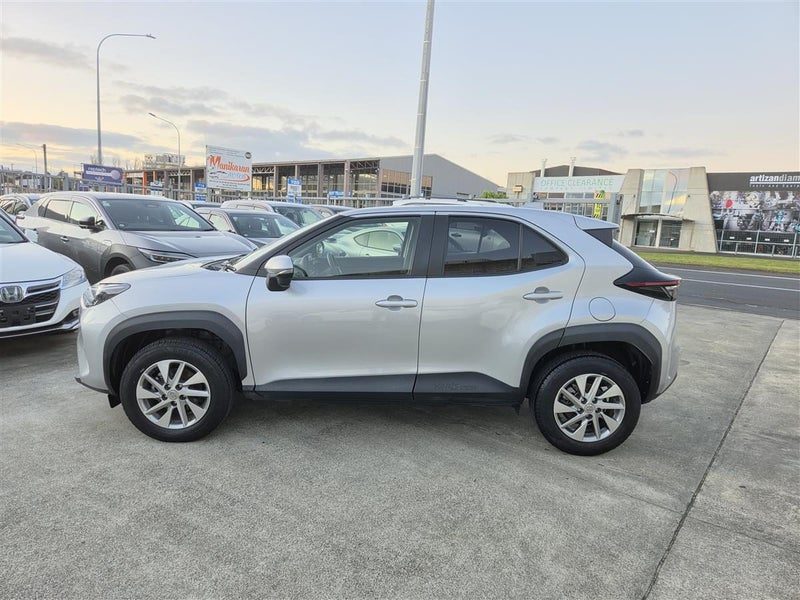 2022 Toyota Yaris Cross Hybrid, photo 2