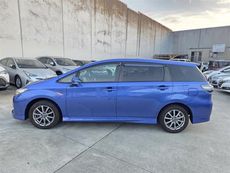 2012 Toyota Wish 7 Seater, photo 2