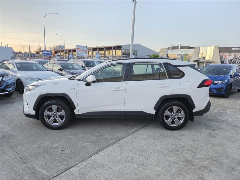 2022 Toyota RAV4 GX, photo 2