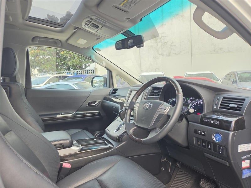 2013 Toyota Alphard Hybrid, photo 3