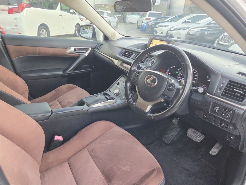 2015 Lexus CT 200h Hybrid, photo 3