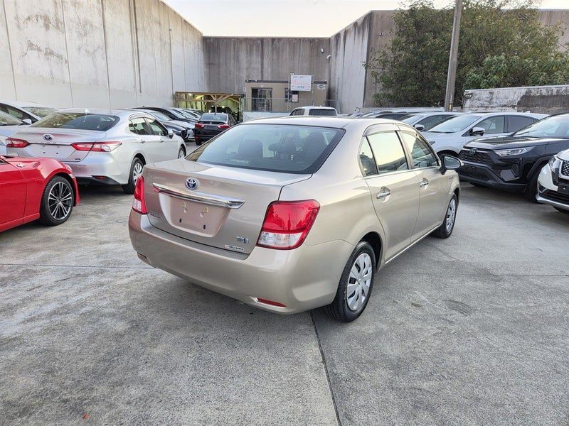 2013 Toyota Corolla Axio, photo 2