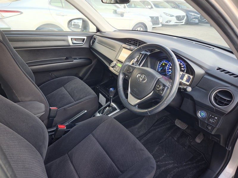 2013 Toyota Corolla Axio, photo 3