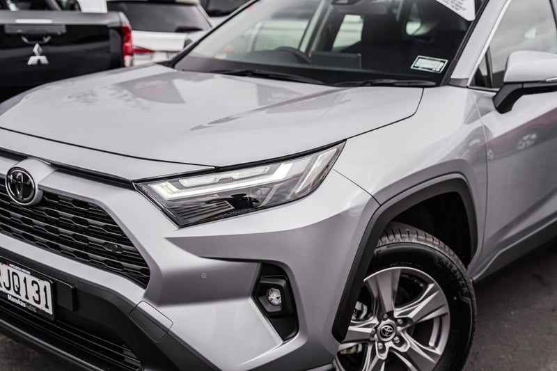 2025 Toyota RAV4 GX 4WD Hybrid, photo 2