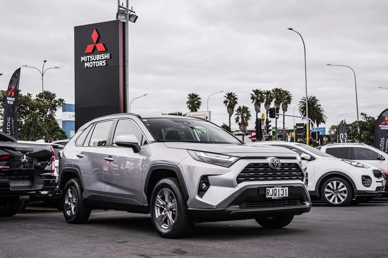2025 Toyota RAV4 GX 4WD Hybrid, photo 3