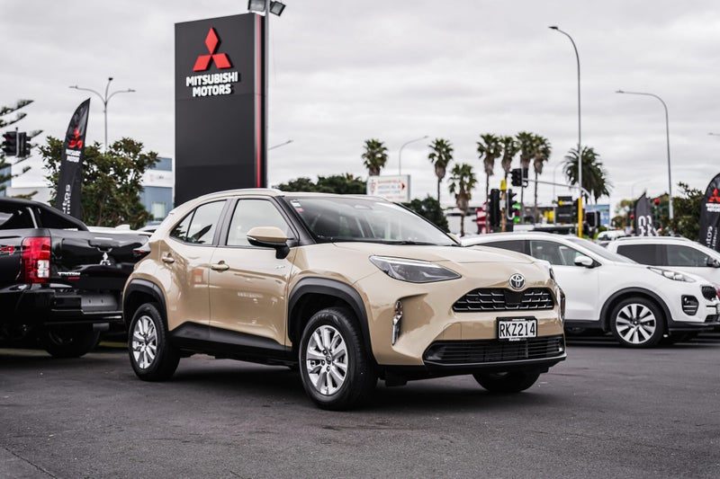 2025 Toyota Yaris Cross GX Hybrid, photo 3