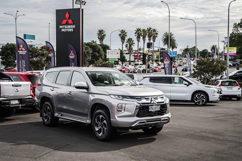 2026 Mitsubishi Pajero Sport VRX, photo 3
