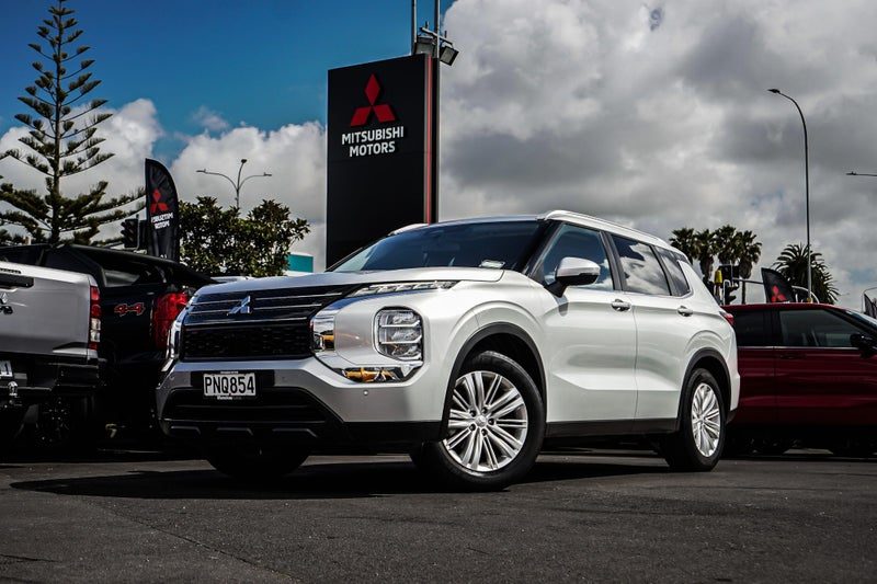 2022 Mitsubishi Outlander LS AWD