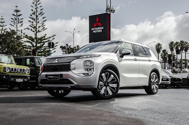 2026 Mitsubishi Outlander VRX 2WD