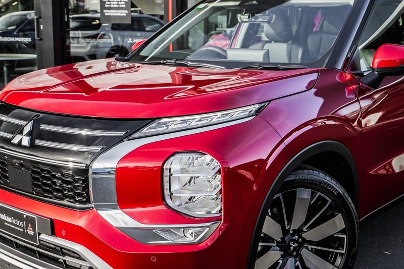 2026 Mitsubishi Outlander XLS 4WD, photo 2