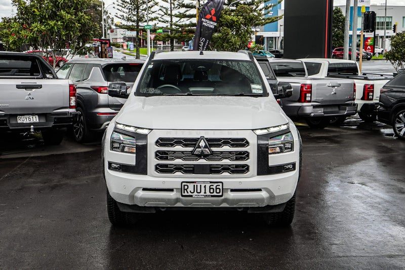 2025 Mitsubishi Triton VRX 4WD, photo 3