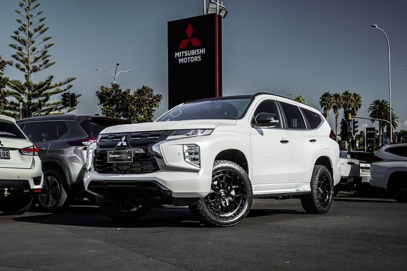 2026 Mitsubishi Pajero Sport VRX Black Edition, main photo