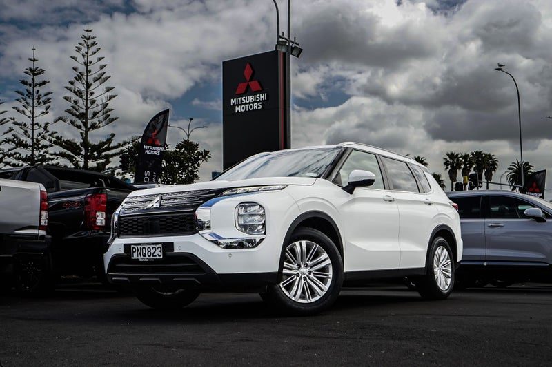 2022 Mitsubishi Outlander LS AWD