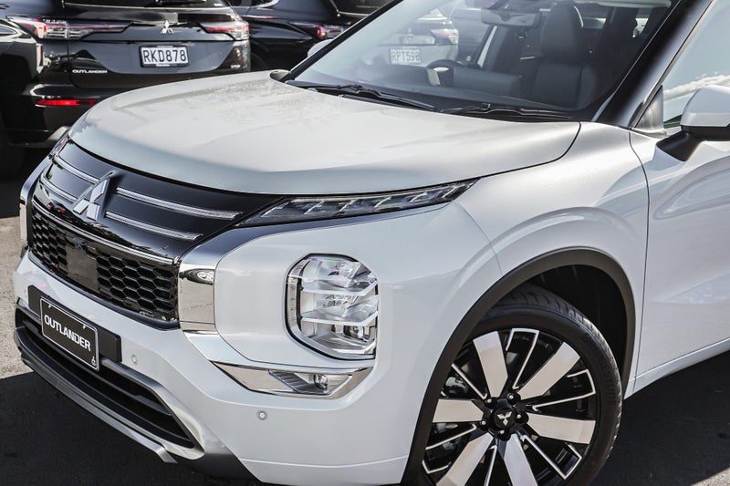 2026 Mitsubishi Outlander VRX 4WD, photo 2