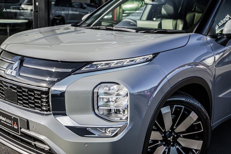 2026 Mitsubishi Outlander VRX 2WD, photo 3