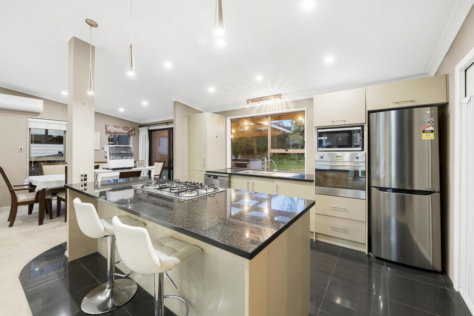 7 Fortyfoot Lane, Sunnyhills, photo 4