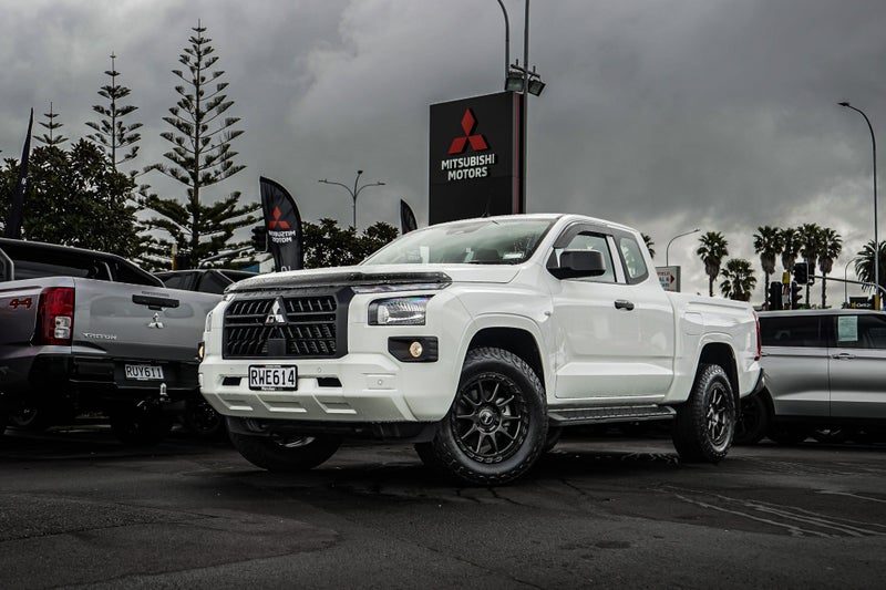 2026 Mitsubishi Triton GLX 4WD CC WS
