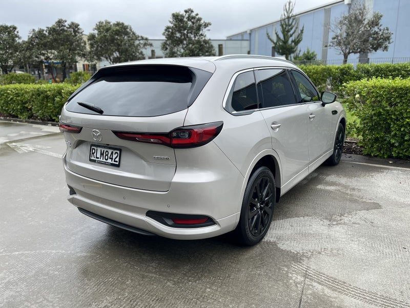 2025 Mazda CX-80 Homura, photo 2