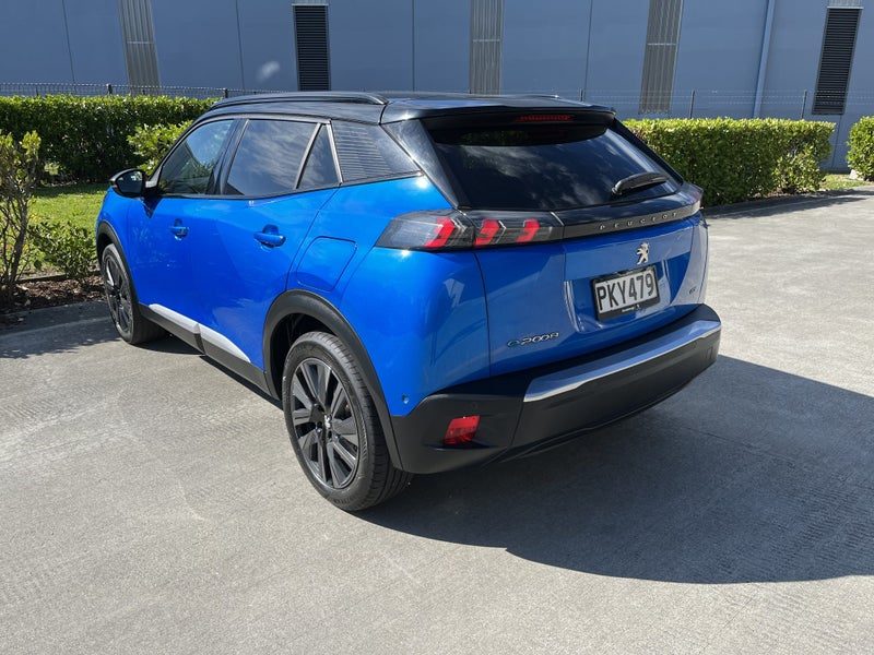 2022 Peugeot 2008 GT Electric 50 KWH/EV, photo 3