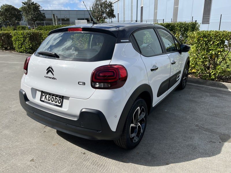 2022 Citroen C3 Shine 1.2PT 6 sp auto, photo 2
