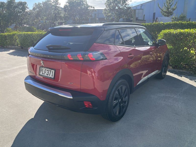 2022 Peugeot 2008 GT Electric 50KWH/EV, photo 2