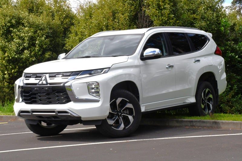 2025 Mitsubishi Pajero Sport, photo 2